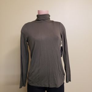 Tahari Womens T-Shirt Green Long Sleeve Turtleneck